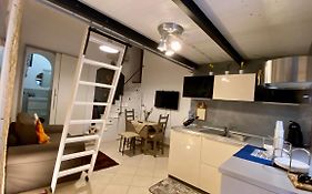 Zeus Charming Apartment